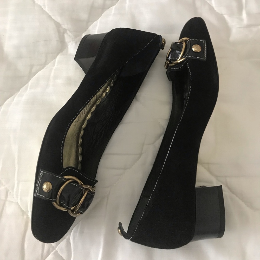Juicy Couture suede pumps